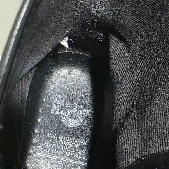 Dr. Martens 1460 Vegan Chrome Classic Synthetic Lace-Up 8 Eye Combat Boots. 9 - Picture 7 of 15